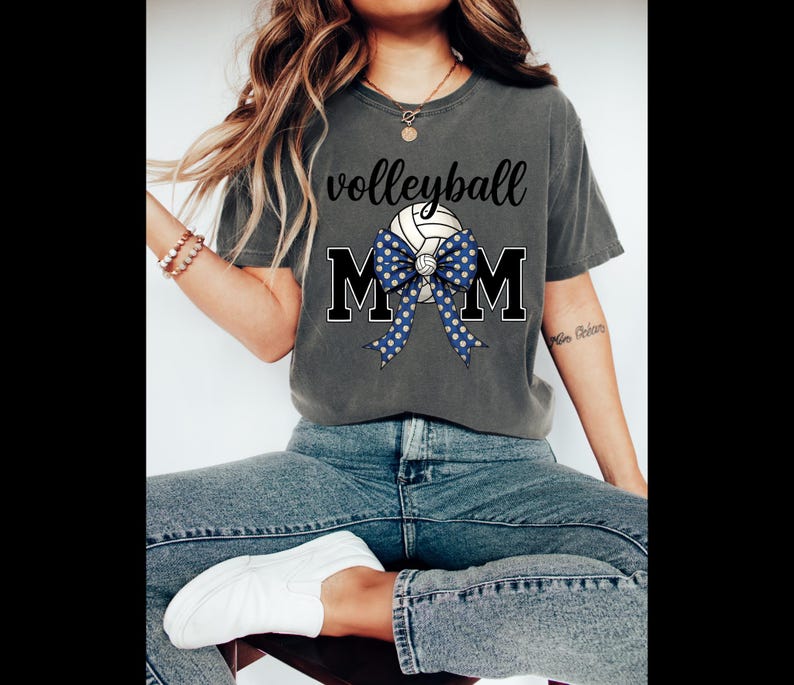 Camiseta Comfort Colors® para mamás de voleibol, camiseta deportiva para mamás, camiseta con lazo de voleibol, linda camiseta deportiva para mamás, camiseta para mamás para el día del partido. imagen 4