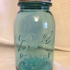Vintage 1920&#39;s Blue Ball Quart Jar with Zinc Lid