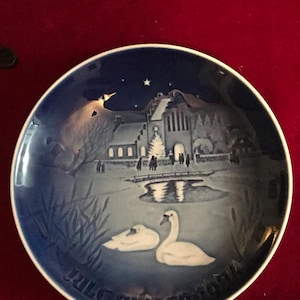 Bing & Grondahl Copenhagen Porcelain Christmas in the Village 1974