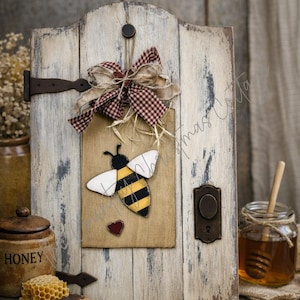 DIY Wood Kit – Primitive Bee Accent Tag | Interchangeable Door & Shutter Decor | Primitive Bee Kit | Primitive Decor