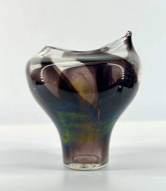 Vintage David Traub Studio Hand Blown Art Glass Vase 1989