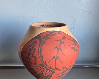 Original Signed JUANITA FRAGUA Jemez Pueblo Pottery Vase Native American