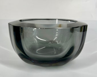 Vintage Mid Century Modern Strombergshyttan Grey Crystal Nonagon Bowl Sweden