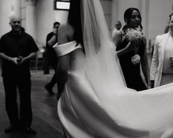 Cathedral veil with dainty satin bow