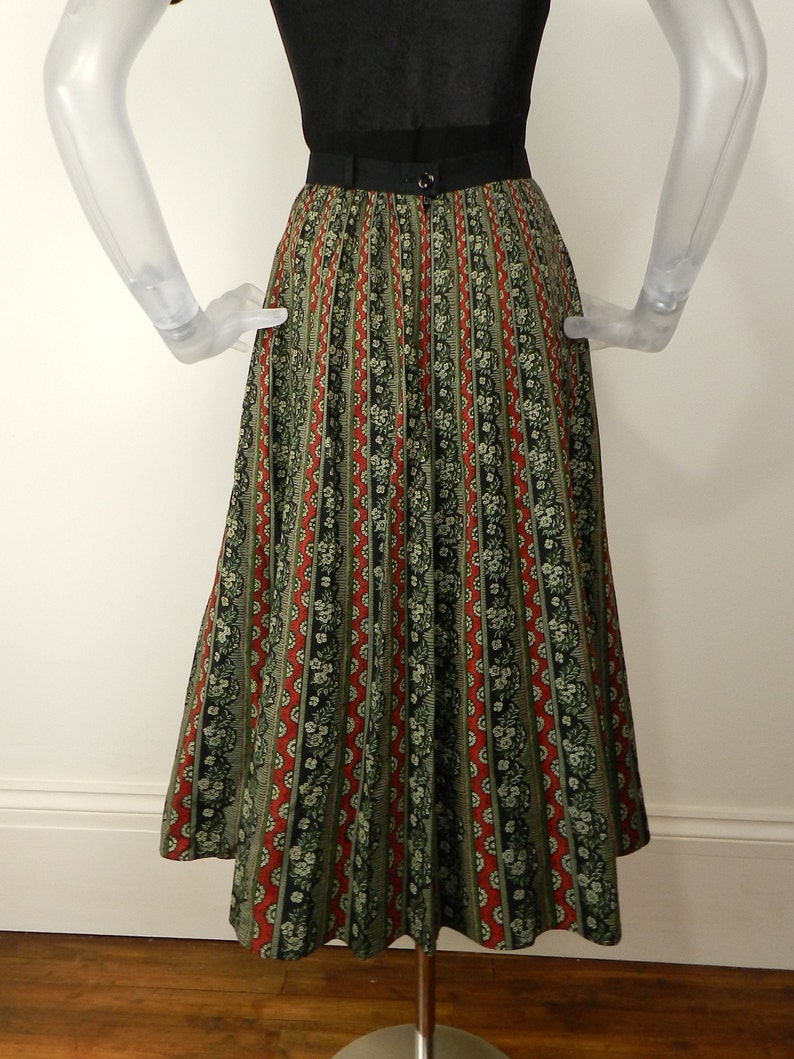VINTAGE Folk SkirtGrey Red Floral Stripe Dirndl Skirt UK 10 Fr 38 Bohemian SkirtTyrolean skirt Winter Skirt Cotton Skirt Calf Length