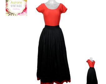 VINTAGE Dirndl Skirt/Black Red Silk Folk Skirt UK 10 Fr 38 /Bohemian/Bavarian/Oktoberfest/Tyrolean Skirt/Operatic/Party Skirt