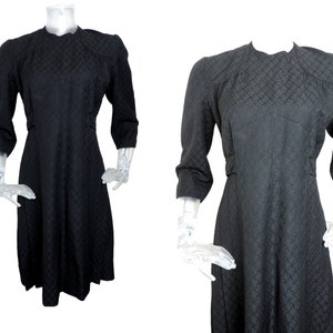 Vintage 1960s black pleated dress mod go go scooter dress UK 12 Fr 40  evening dress / goth/chic