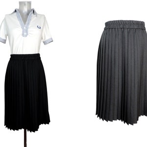 VINTAGE 80s Black Pleated Preppy Skirt/UK 12 Fr 40/1980s skirt/School Girl /New Wave / Sloane Chic/Retro/ Black Skirt Skirt