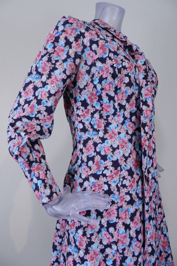 French VINTAGE 1970s Dress/Retro Blue Pink Floral… - image 5