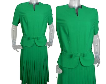 VINTAGE 1970s Dress /Retro Emerald Green Wool Crepe  UK 14 Fr 42 /Schworm Modell/70s dress/ 40s Style/ Peplum/ Pleated Dress/Green dress