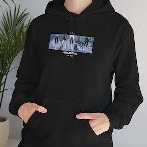 アイドル [LE SSERAFIM] CROP HOODIE (Black) Chaewon Le sserafim Hoodie - Hit Jacket