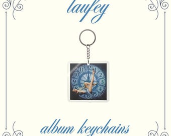 merchandising de abanico de llavero cuadrado laufey