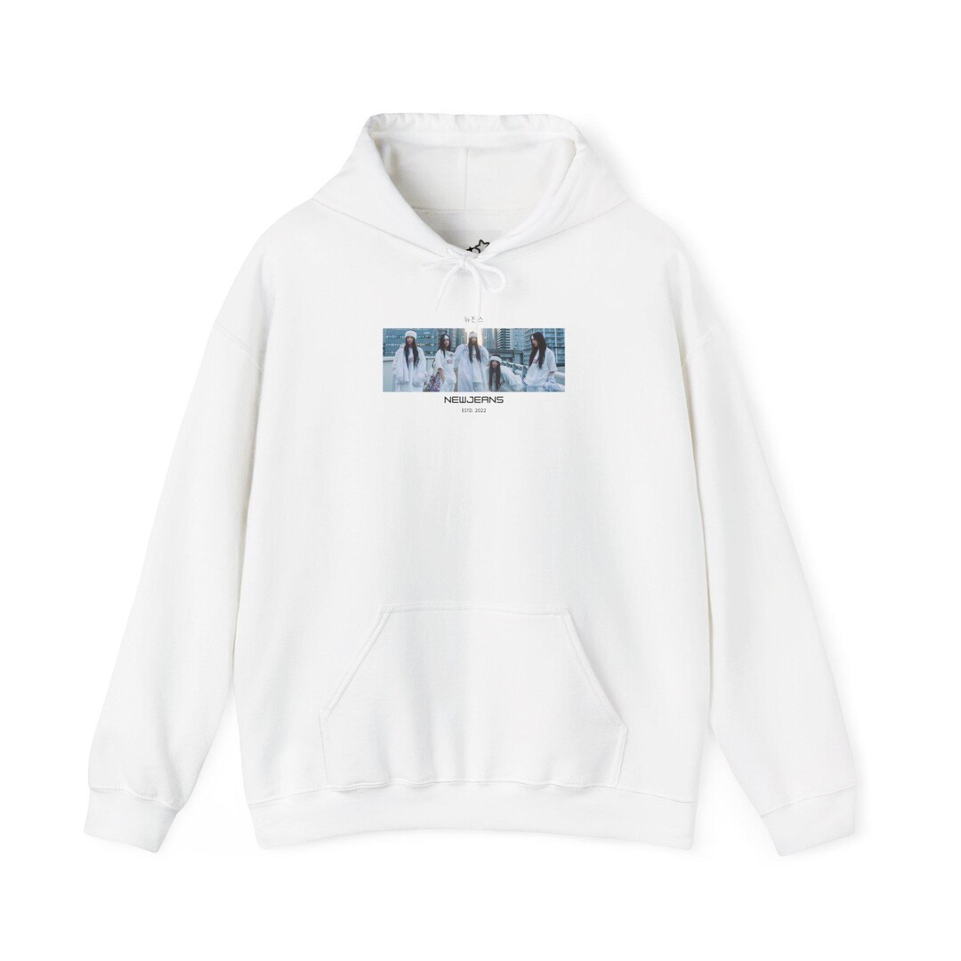 Comfy Newjeans Aura Graphic Hoodie | White Ver. | K-pop New Jeans Fan ...