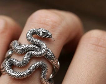 Gothic-Siegelring für Herren, Vintage-Ring aus oxidiertem Silber mit Schlange, Löwe, Krone, Elefant, Nashorn und Eidechse als Totem – ein düsteres, okkultes Geschenk für Biker und Männer.