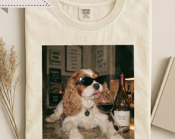 Comfort Colors® Cavalier King Charles Spaniel T-shirt dat wijn drinkt, cadeau voor Cavalier-moeder, T-shirt voor hondenliefhebbers, T-shirt met wijnthema, grappig T-shirt met drinkthema