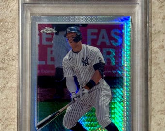 Aaron Judge 2022 Topps Chrome Sonic #99 Prizm Refractor PSA 10 Gem Mint