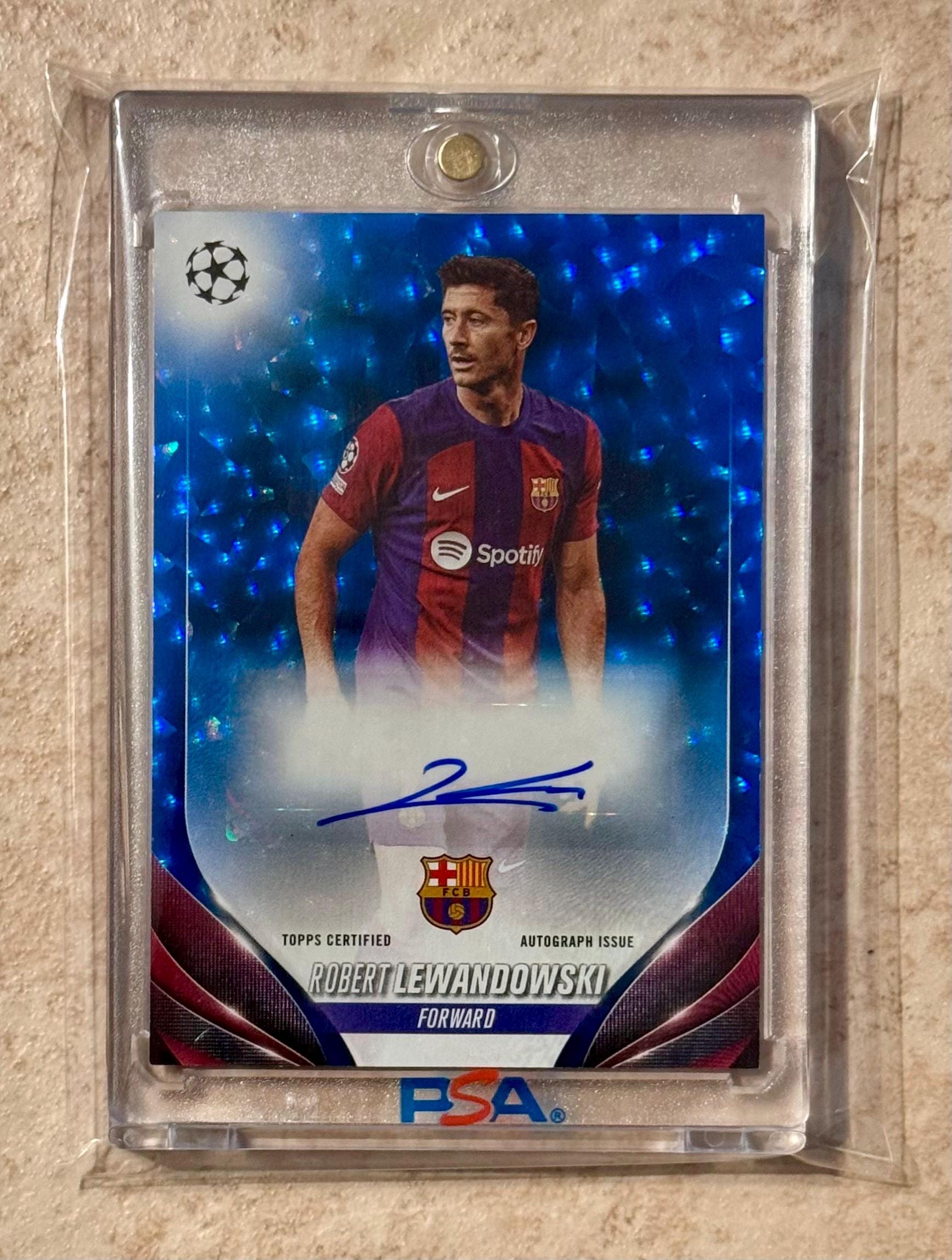 Lewandwski / バルセロナ＞Relic Auto Topps Museum Collection UEFA