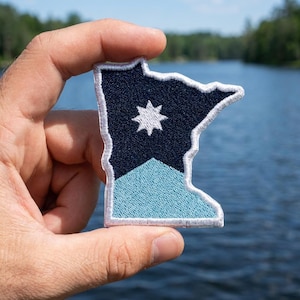 New Minnesota State Flag Patch Iron On, Minnesota Map Shape Embroidered Badge, MN Pride Souvenir Gift