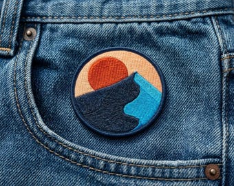 Desert Dunes Sunset Round Patch, Retro Boho Mountain Landscape Iron on Patch, Minimalist Nature Adventure Patch