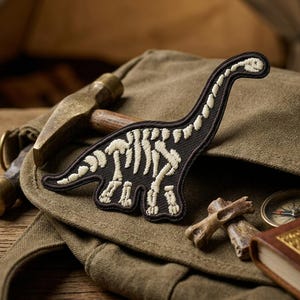 Brachiosaurus Dinosaur Skeleton Patch - Paleontology Embroidered Patch - Dinosaur Bones Iron On Badge