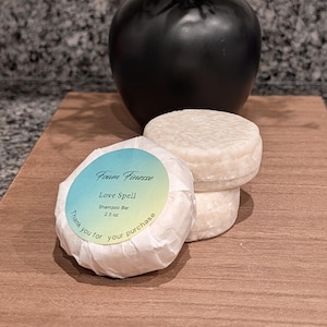 Handmade Moisturizing Shampoo Bar with Mango Butter, Shea Butter, Jojoba Oil, Sunflower Oil - No Added Dyes