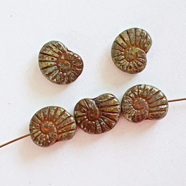 Umber Shell Bead, Gray Picasso, Czech Glass, 16x14mm, Nautilus, 5 Pieces (D001)
