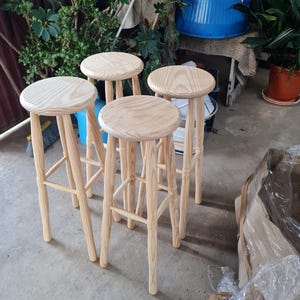 Extra höga barstolar 80 cm, höga barstolar i massivt trä, handgjorda pubstolar, minimalistisk hög pall för restaurang eller bar