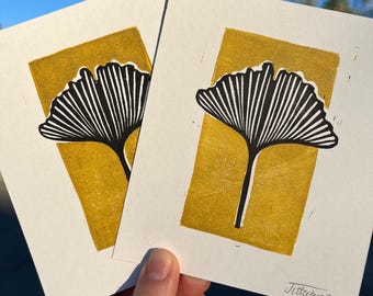 Impression linogravure de feuille de ginkgo • Carte de voeux