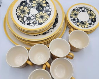MCM Homer Laughlin Deco Stone Andre Ponche Daisies Yellow 1970s Dish Set 6 Set
