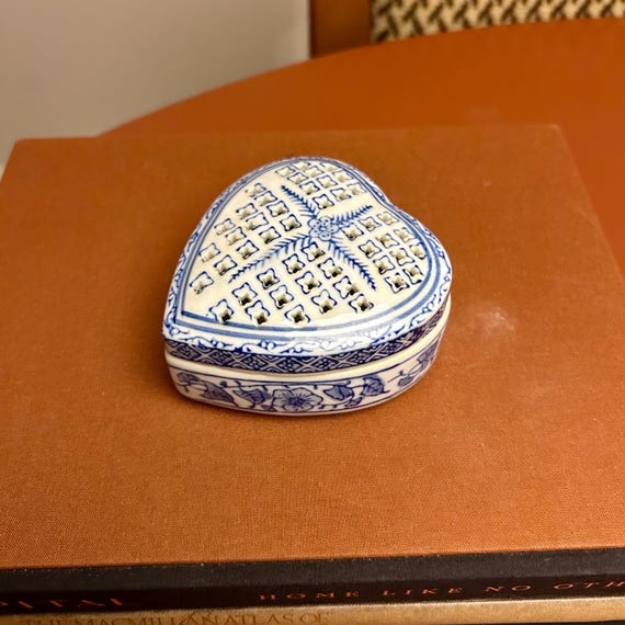 Vintage Blue & White Heart Shaped Pierced Ceramic Trinket Box