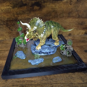 Diorama Tricerátops: Escultura Artística em Impressão 3D e Resina