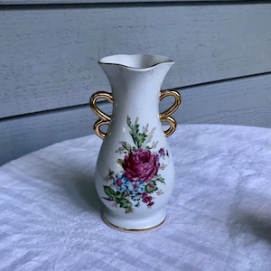 137 Antique Japanese Vases For Sale 
