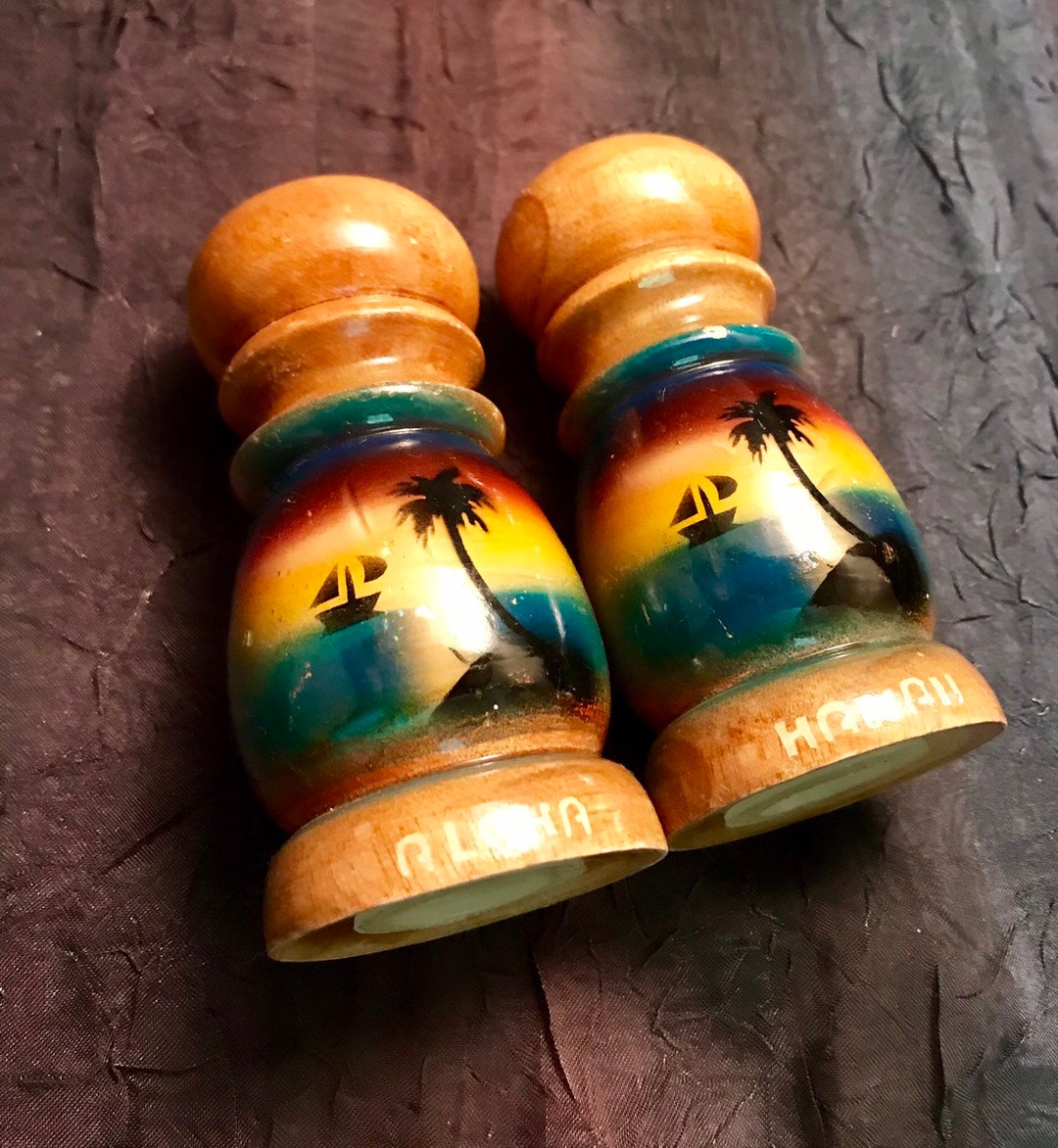 Vintage Hawaii Salt Pepper Shakers, Vintage Wooden Shakers, Wood Hawaii