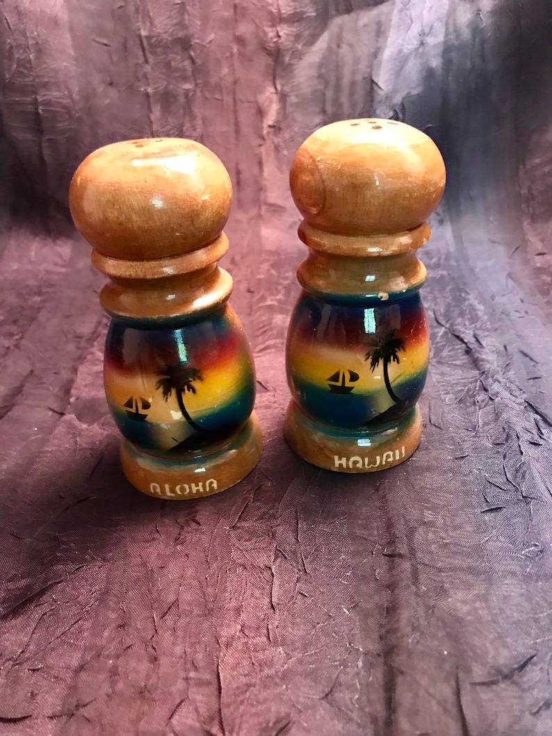 Vintage Hawaii Salt Pepper Shakers Vintage Wooden Shakers Etsy