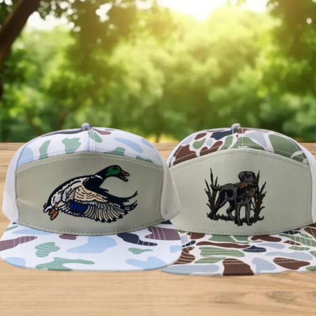 Black Lab Retrieving Mallard Hat – 7 Panel Old School Camo Hunting ...