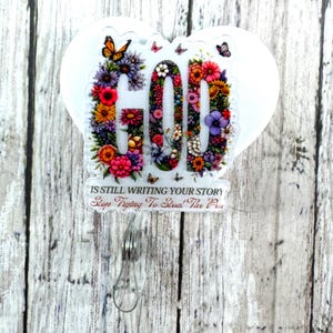 Gott schreibt noch immer deine Geschichte. Blumen, Kirche, Land, religiöse Schrift, Psalm, Gebet, Rosenkranz, Glitzer, durchsichtiger drehbarer Ausweishalter, Geschenk