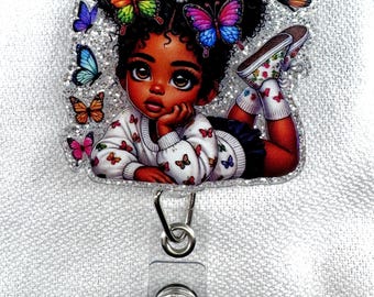 Belle fille noire reine bébé papillons Power afro-américain fort fier badge pivotant Badge bobine cadeau pour enseignants, médecine, infirmières