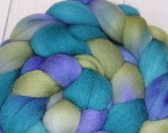 Monet on American Mixed Wool Hand Dyed Roving