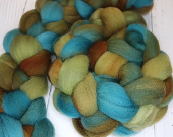 Swamp Gas on American Mixed Wool Hand Dyed Roving
