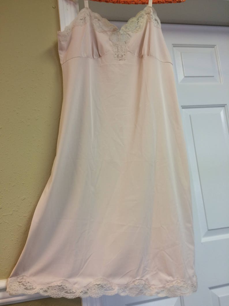 Large Creamy Beige Vintage Full Slip / Beige Pink Hues Full Etsy