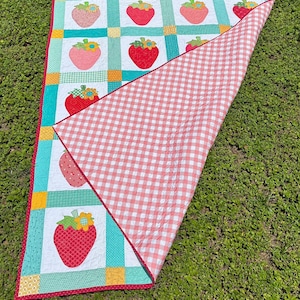 Lori Holt Strawberry Farmhouse Quilt – 53.5" x 66.5" – Luxury Heirloom Quilt – One of a Kind image 15