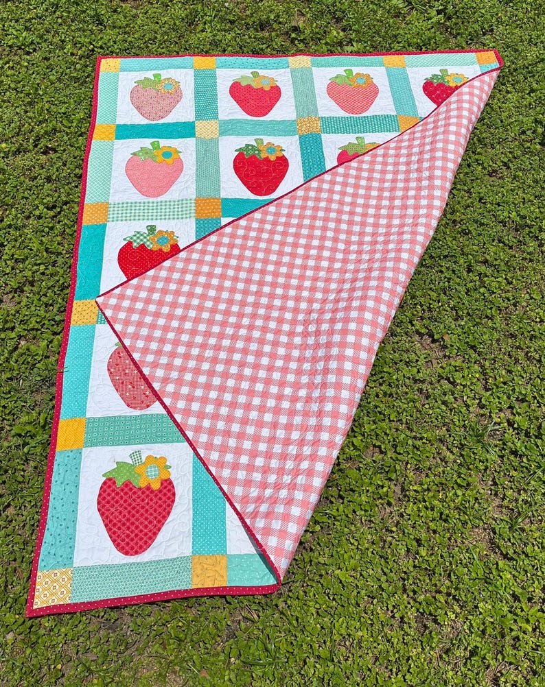 Lori Holt Strawberry Farmhouse Quilt – 53.5" x 66.5" – Luxury Heirloom Quilt – One of a Kind image 15