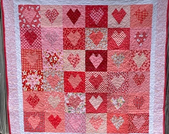 Handgemachter Herz Quilt, Rot Rosa Patchwork Quilt, 51x51, Bauernhaus Herz Quilt, Valentinstag Decke