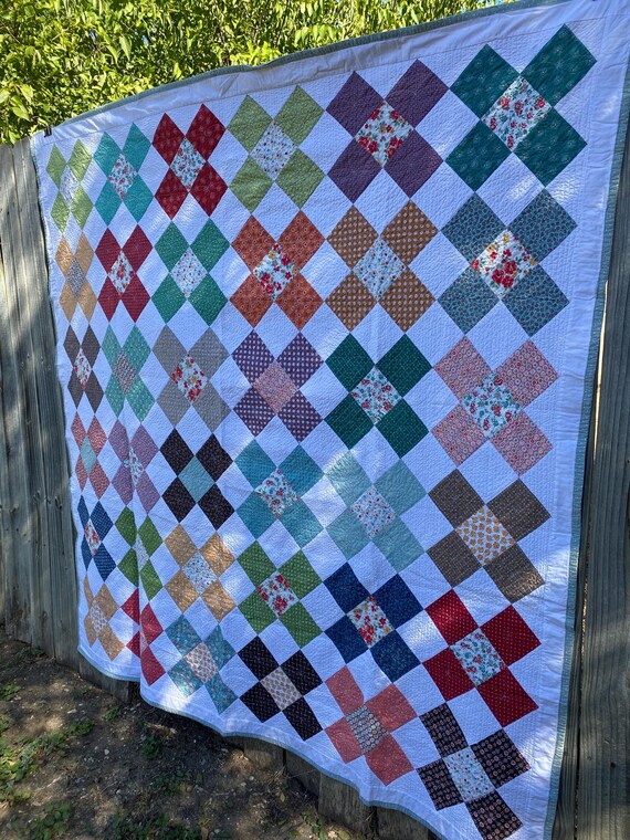 Patchwork Throw Quilt: Colorful Home Decor