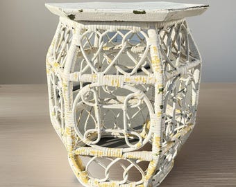 Mesita auxiliar vintage de ratán y mimbre estilo bohemio de los años 70 con soporte hexagonal para plantas de estilo chinoiserie, 45,7 cm (18 pulgadas)