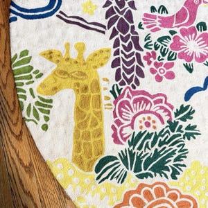 Anthropologie Crewel 56" Round Rug Dream Menagerie Boho Maximalist Cottagecore image 4
