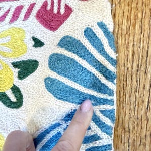 Anthropologie Crewel 56" Round Rug Dream Menagerie Boho Maximalist Cottagecore image 11