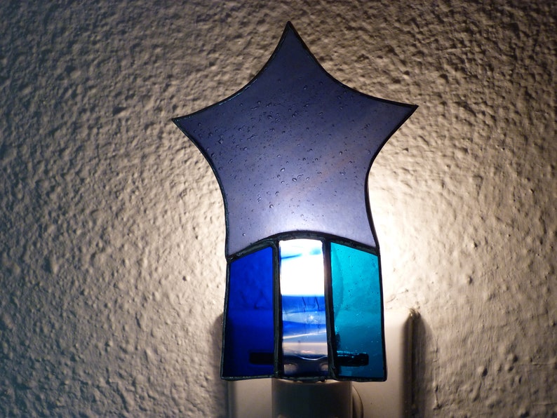 Luz Nocturna De Cristal Manchado Estrella De Tiro Azul Etsy