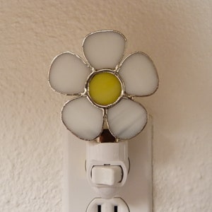 Night Light, Stained Glass White Garden Flower, Wall Plug In, Gift For Woman, Bedroom Kitchen Nursery Decor, Light Sensor Swivel Rotating