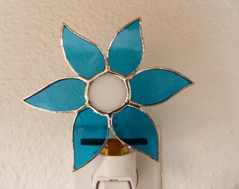 Wildflower Night Light, Blue Stained Glass Flower, Wall Plug In, Bedroom Kitchen Bathroom Decor, Light Sensor Swivel Base, Gift For Woman